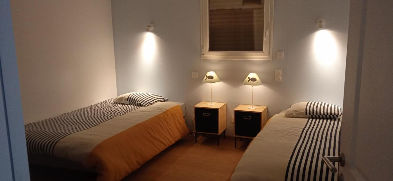 Maison De La Plage Des Amiets Cléder Exteriör bild